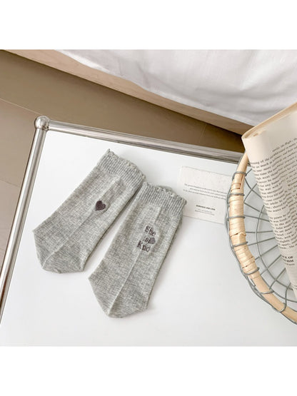 Rufia - Scalloped Heart Embroidered Crew Socks