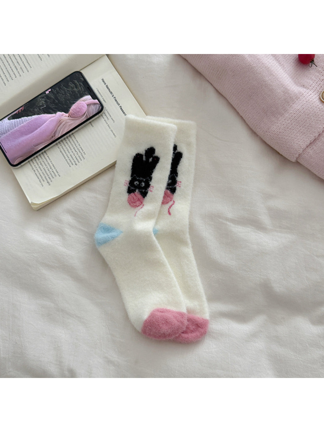 Rufia – Cozy Cat Pattern Crew Socks