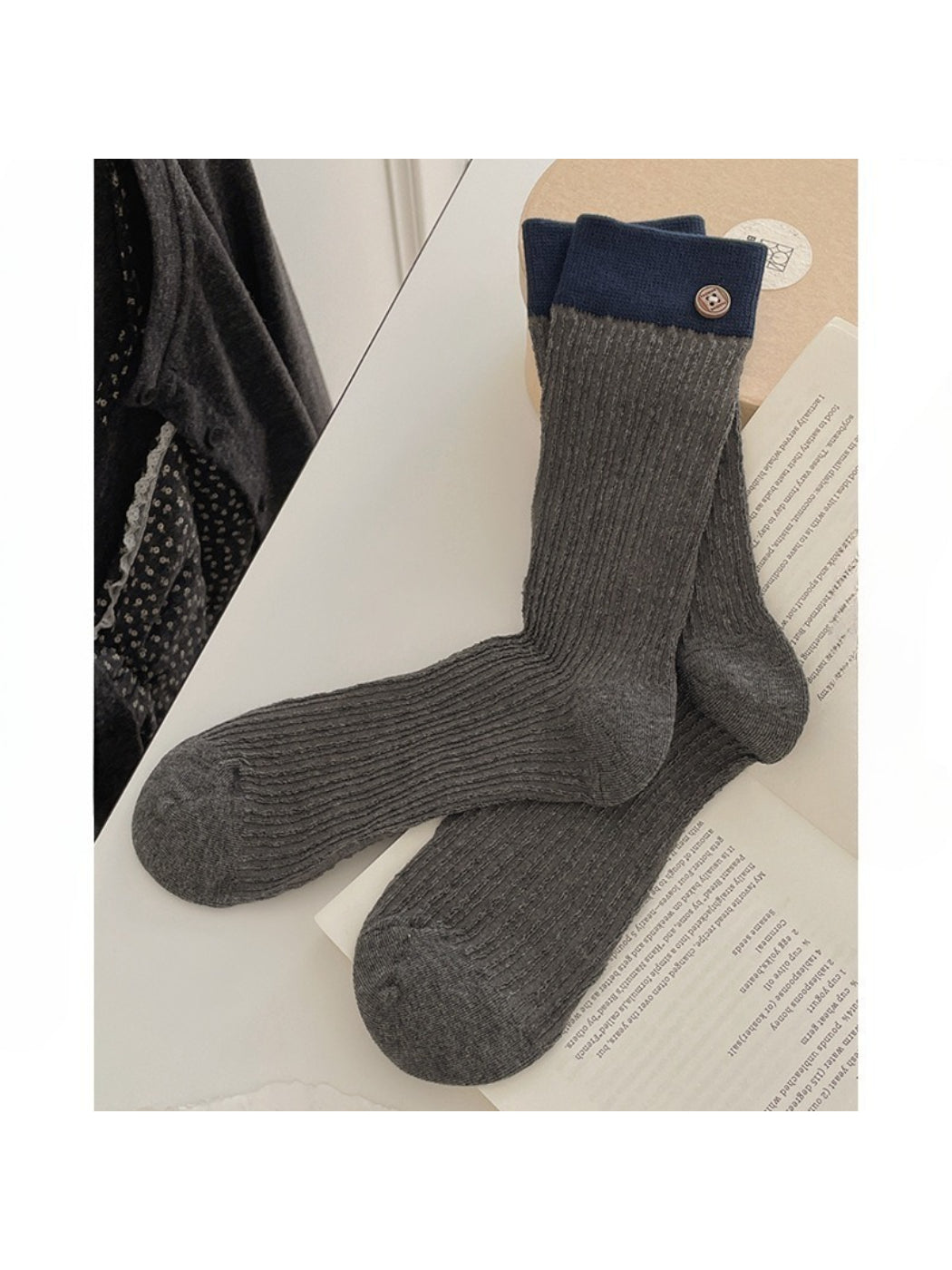 Rufia - Contrast Cuff Button Crew Socks product image 4