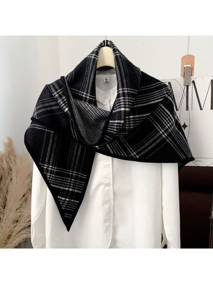 Scarvii - Vintage Plaid Edge Triangle Scarf