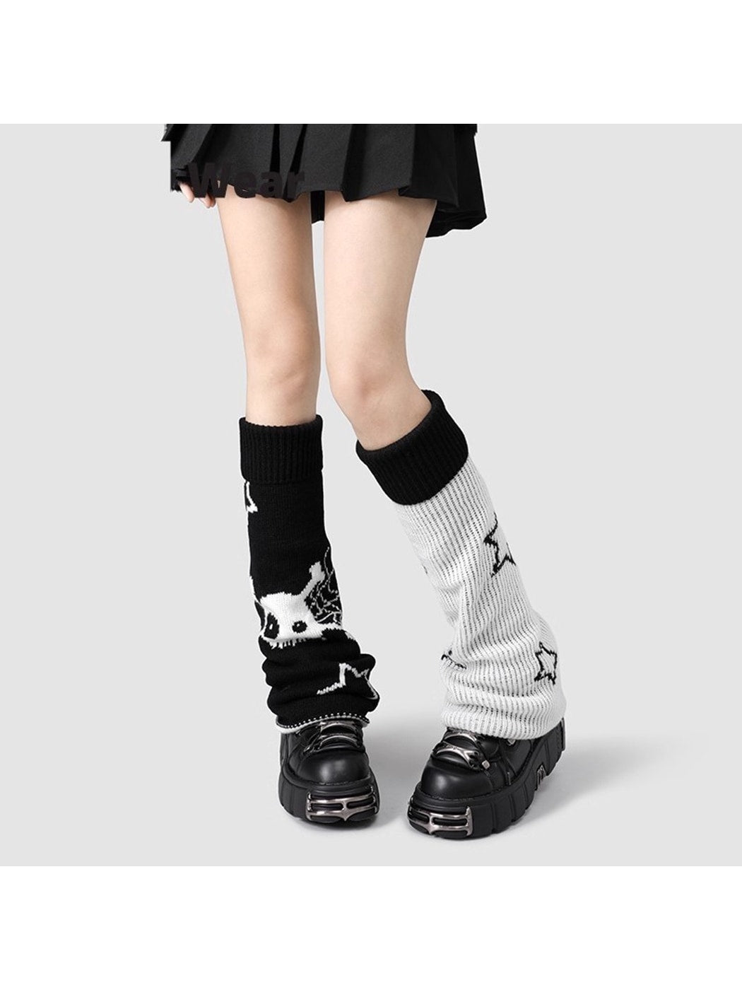 Cozyra - Skull and Star Reversible Mesh Leg Warmer