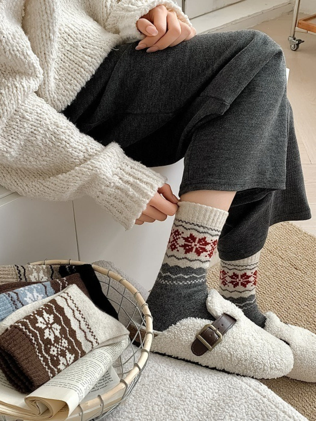 Rufia - Thickened Snowflake Patterned Mid-calf Socks