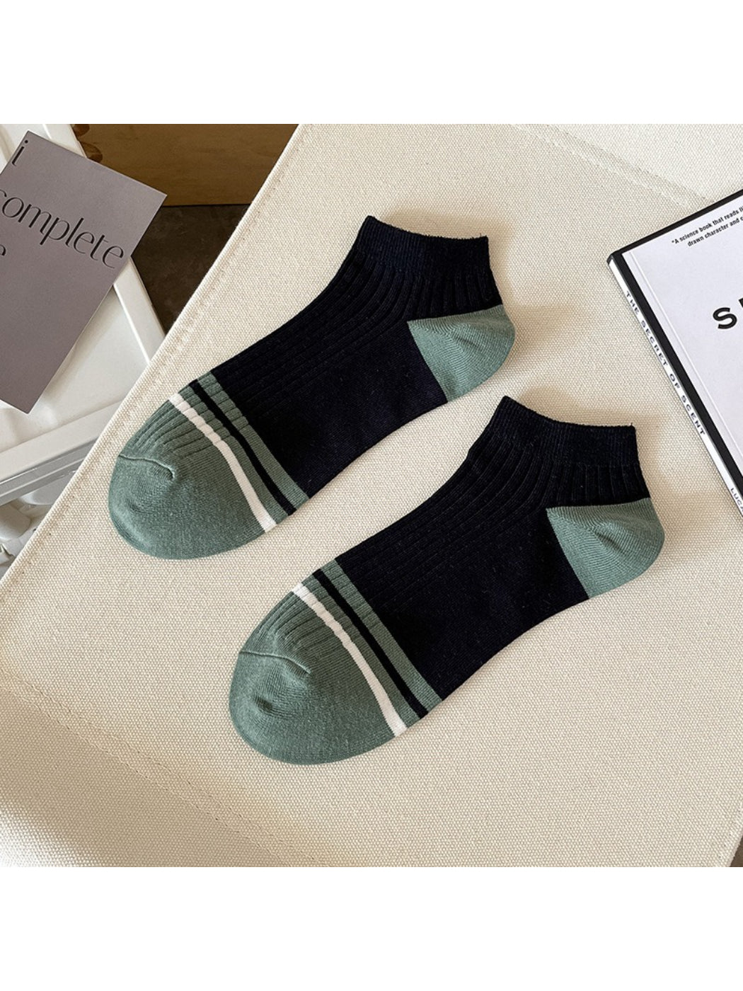 Rufia - Ribbed Stripe Accent Ankle Socks product image 4