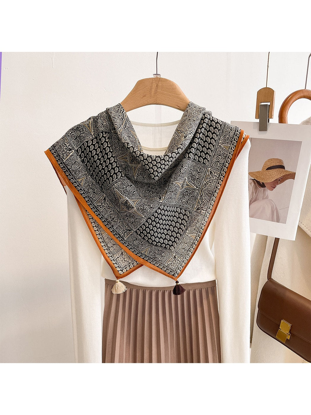 Scarvii - Star Print Retro Elegant Square Scarf