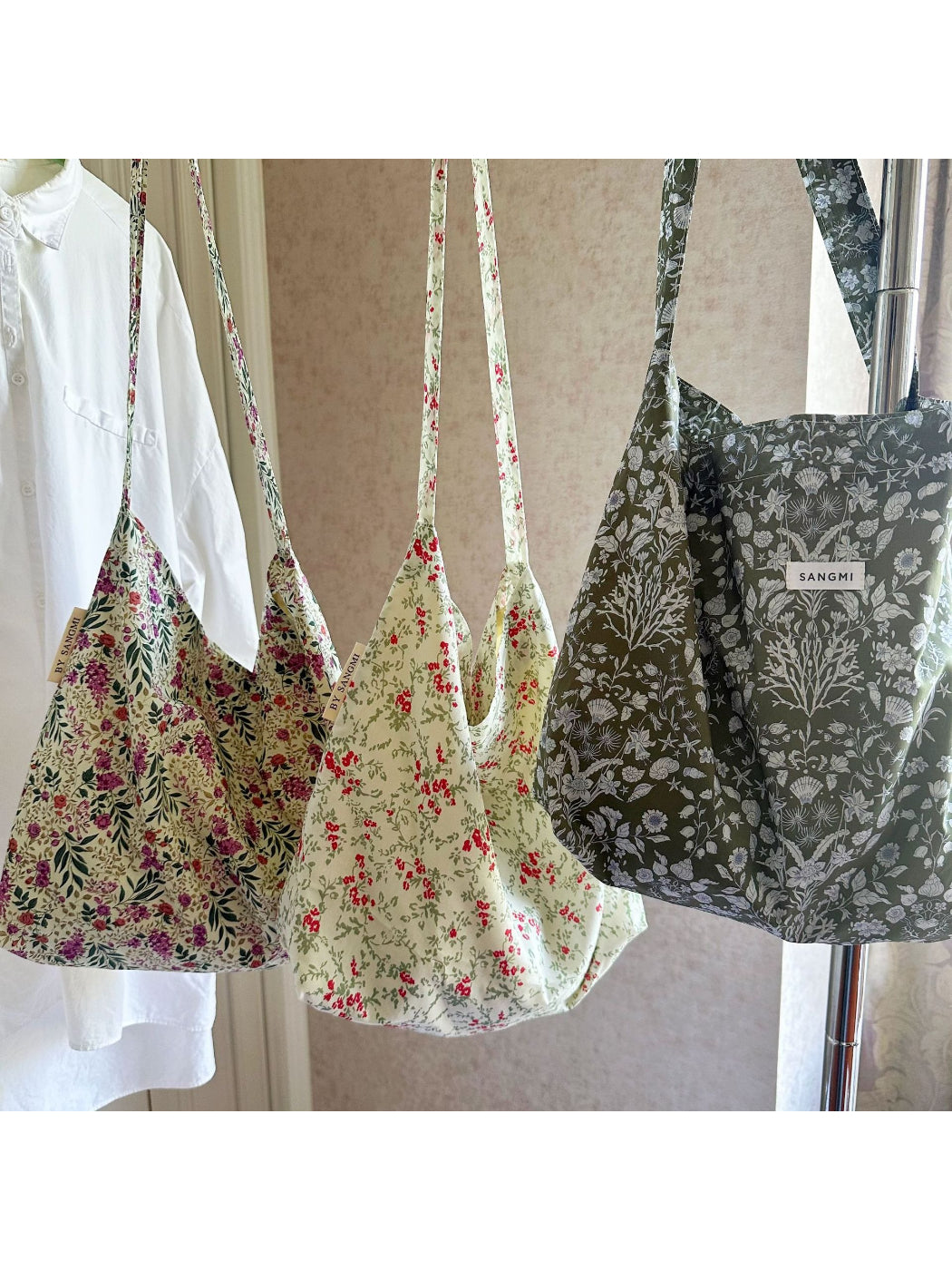 Cosbai - Vintage Floral Slouchy Bag