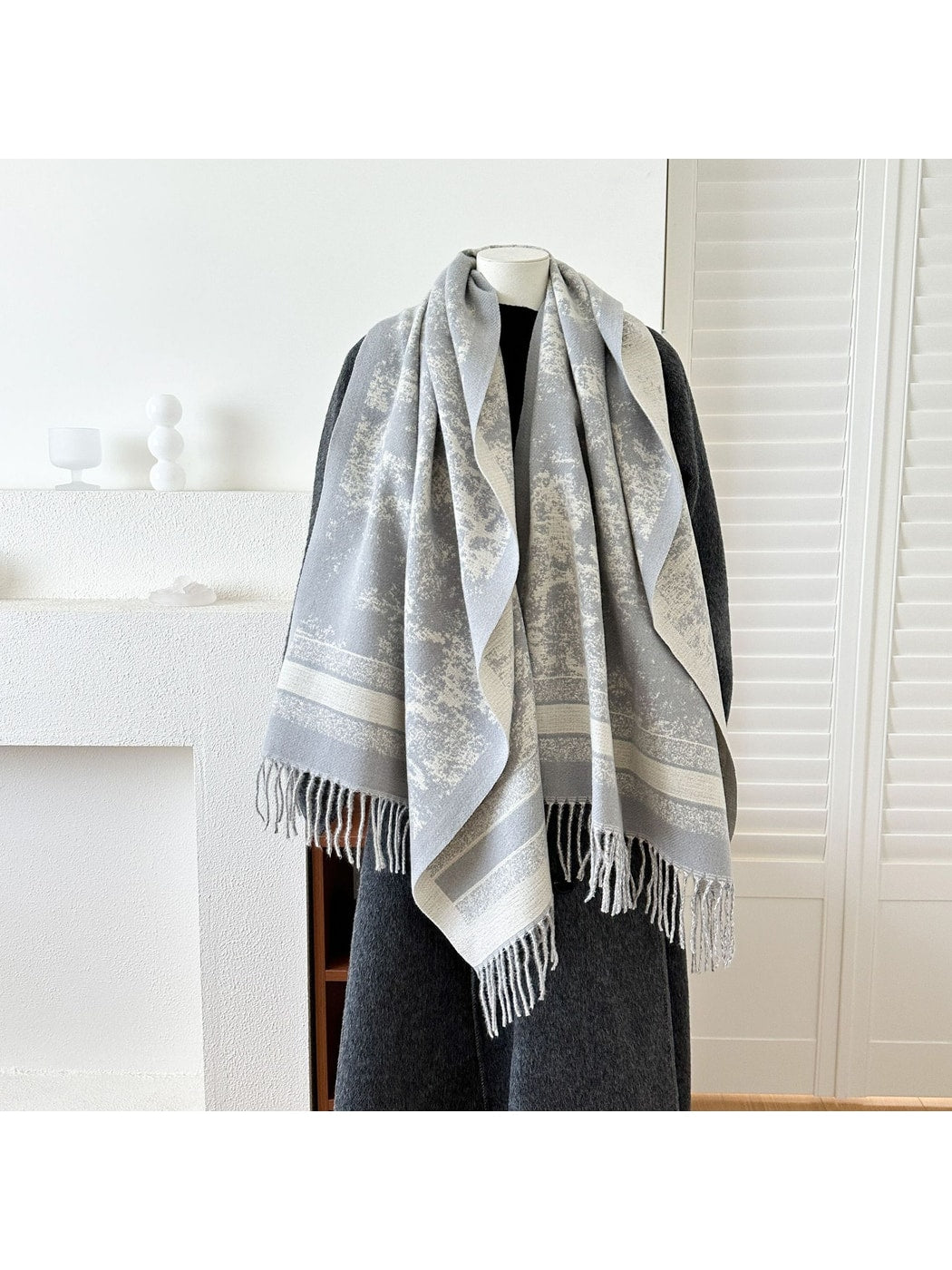 Scarvii - Reversible Jacquard Fringe Scarf