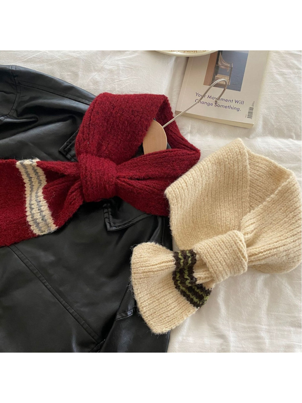 Scarvii - Contrast Stripe Ribbed Knit Scarf