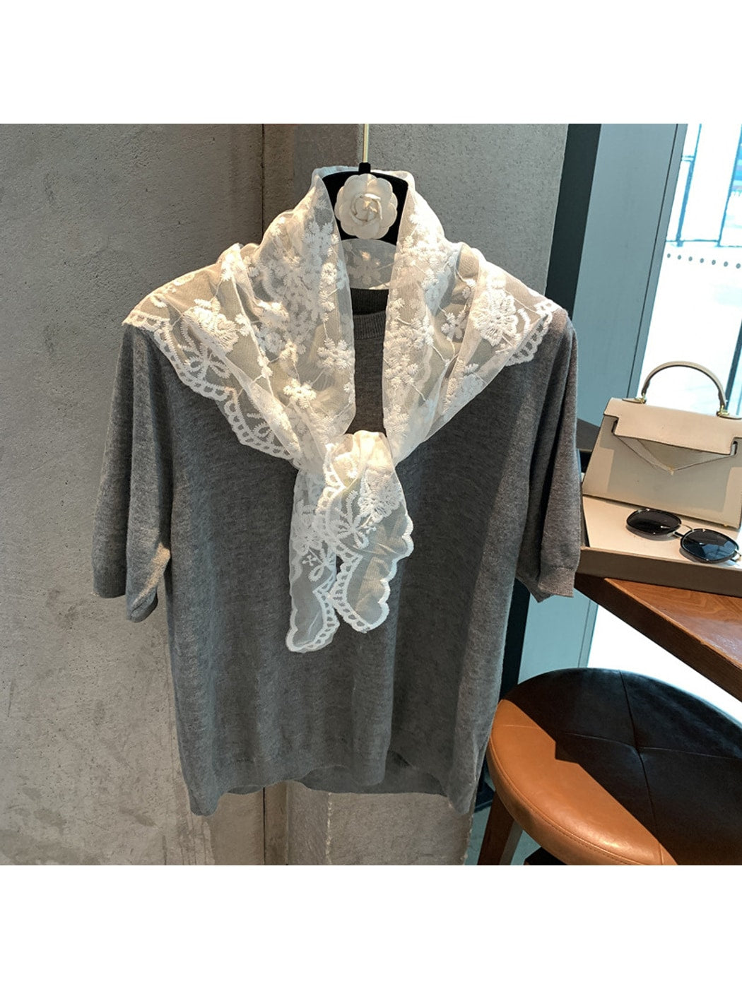 Scarvii - Elegant White Lace Triangle Bandana Scarf