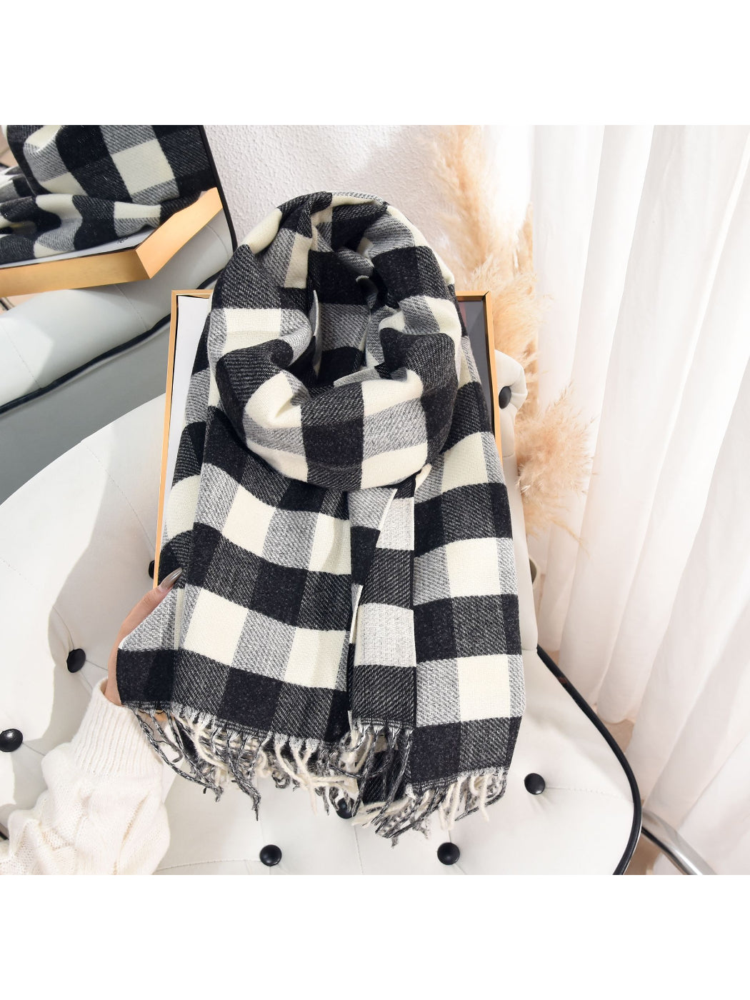 Scarvii - Buffalo Plaid Fringe Winter Scarf