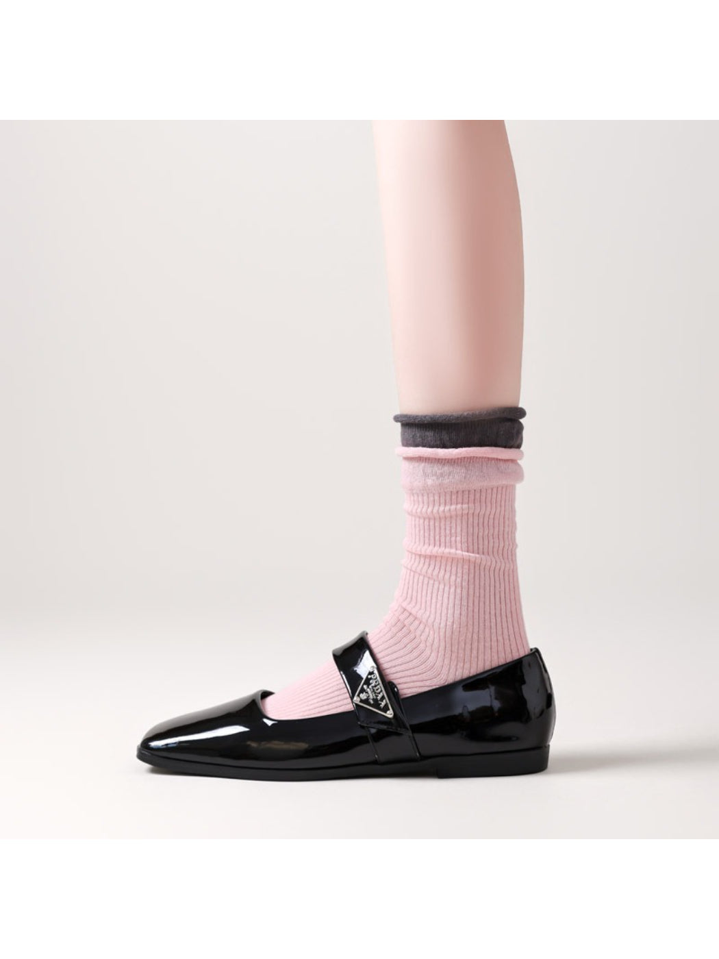 Rufia - Minimal Ribbed Contrast Edge Crew Socks