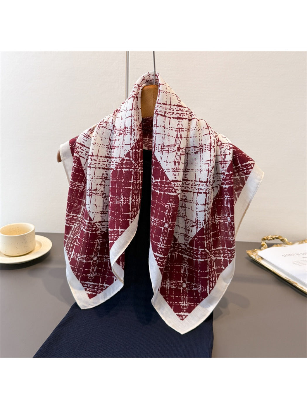Scarvii - Square Scarf with Plaid Pattern