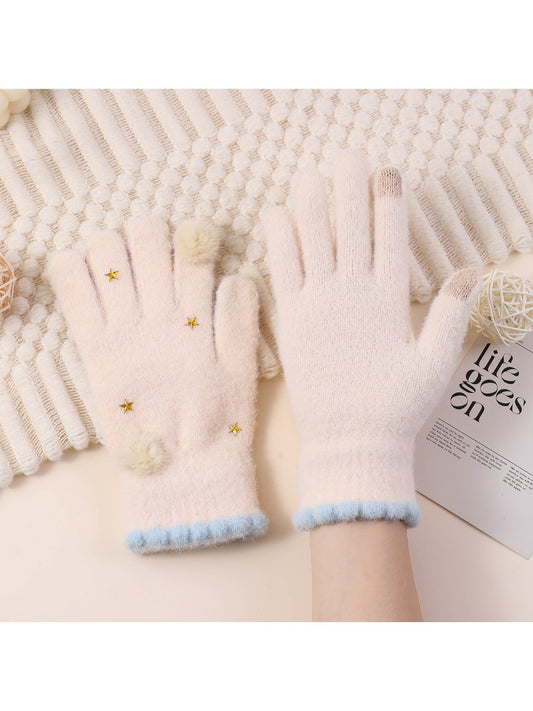 Gloving – Plush Star Accent Winter Gloves