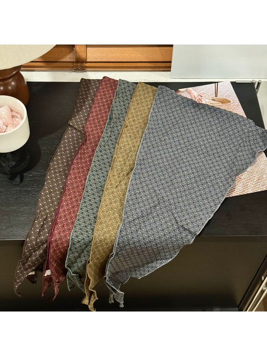 Scarvii - Vintage Geometric Printed Triangle Bandana