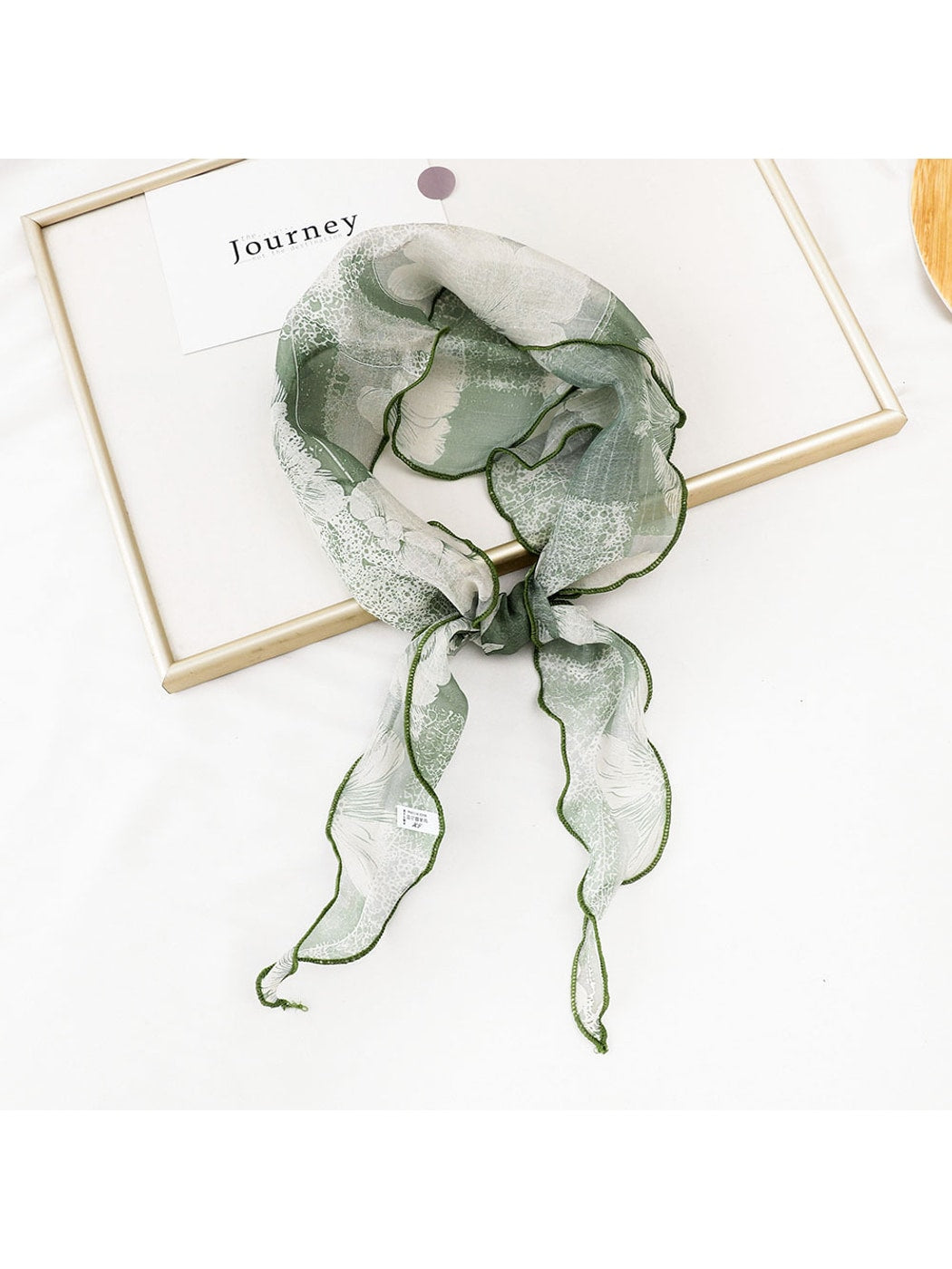 Scarvii - Fashion Print Diamond Shaped Scarf