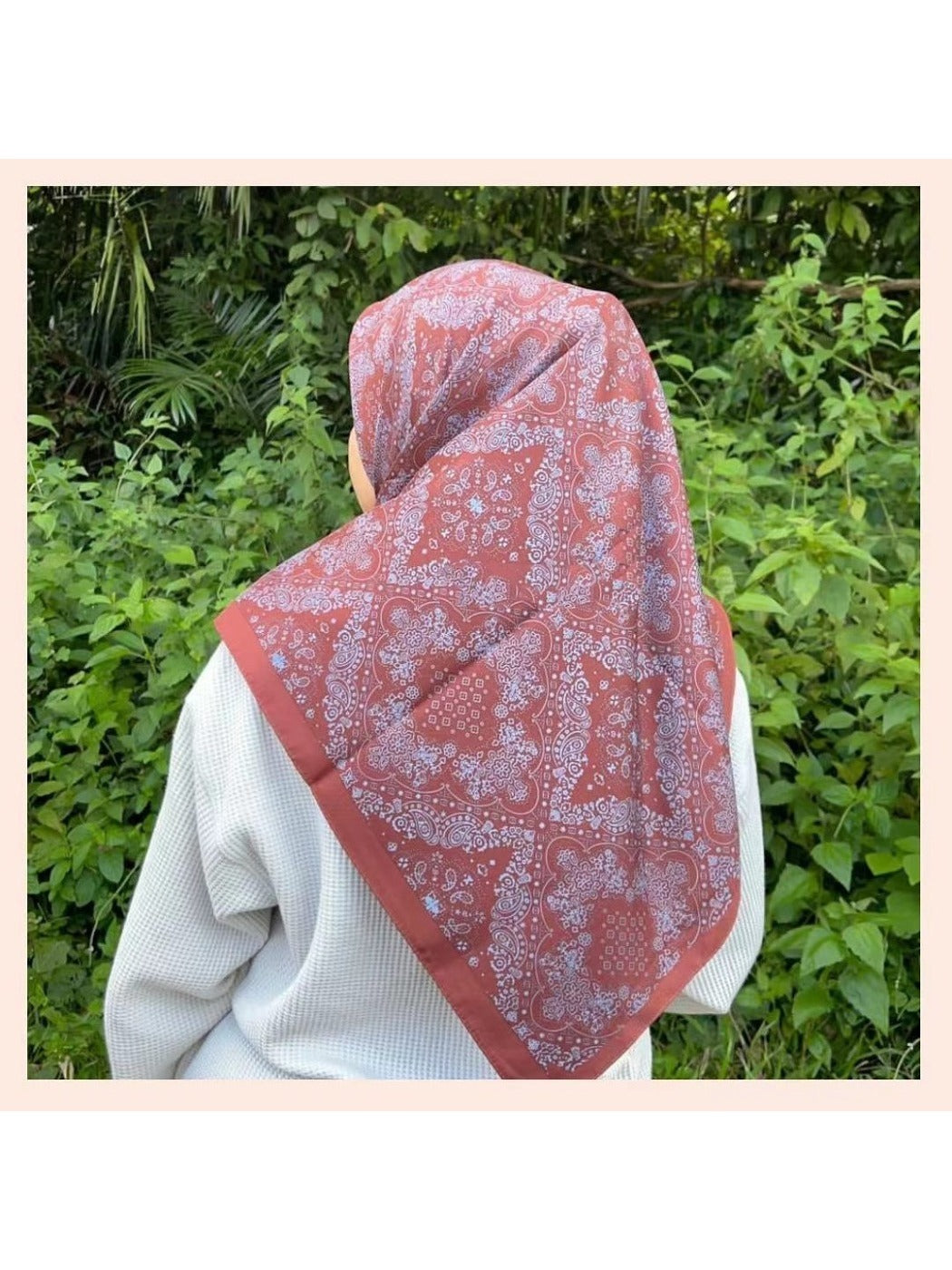 Scarvii - Ethnic Paisley Scarf - Versatile & Stylish
