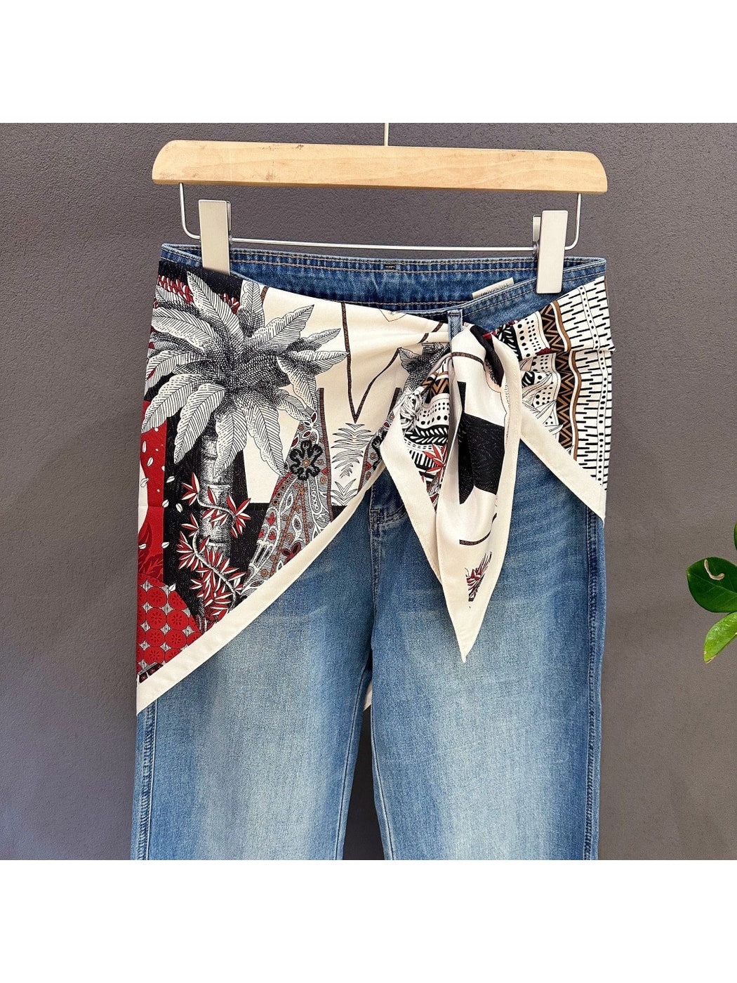 Scarvii - Tropical Palm Tree Print Triangle Bandana