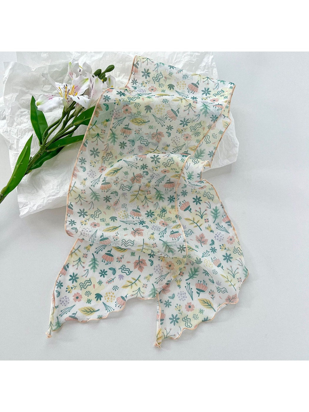 Scarvii - Romantic Floral Printed Ruffled Trim Scarf