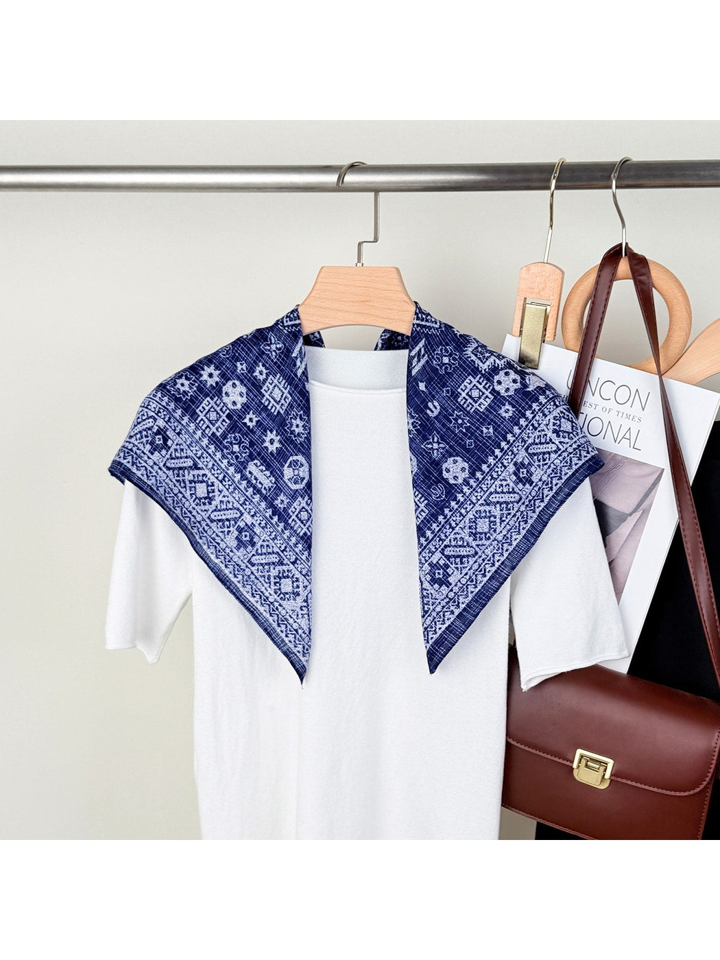 Scarvii - Retro Style Geometric Patterns Square Scarf