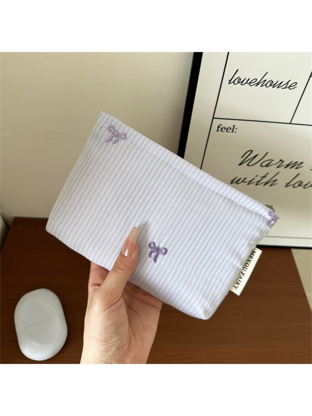 Cosbai - Simple Makeup Pouch with Bow Print