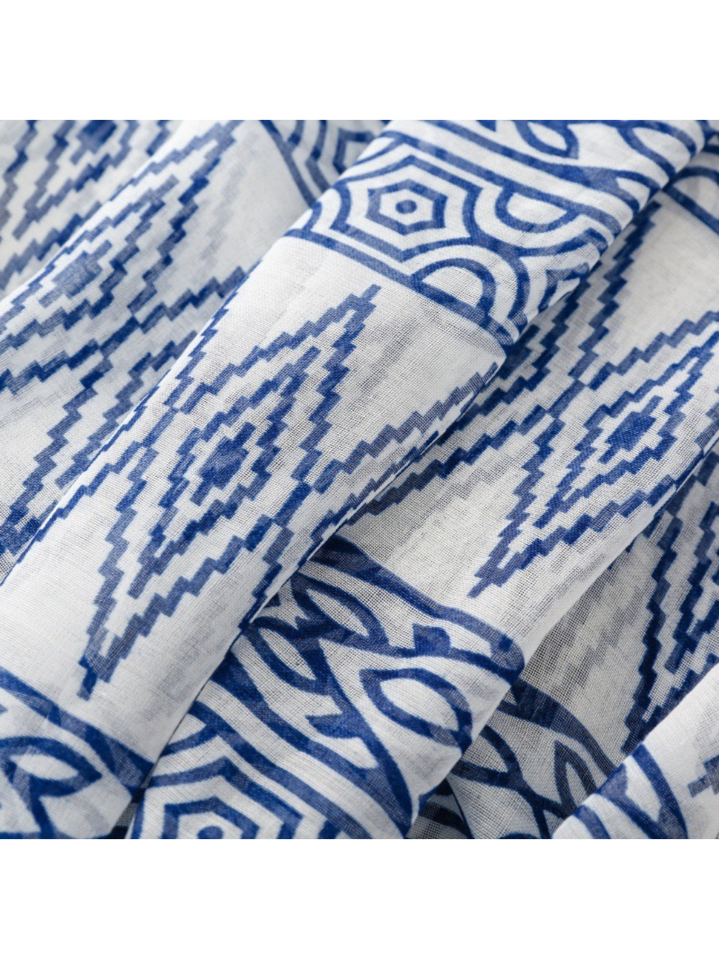 Scarvii - Classic Botanical Pattern Print Scarf