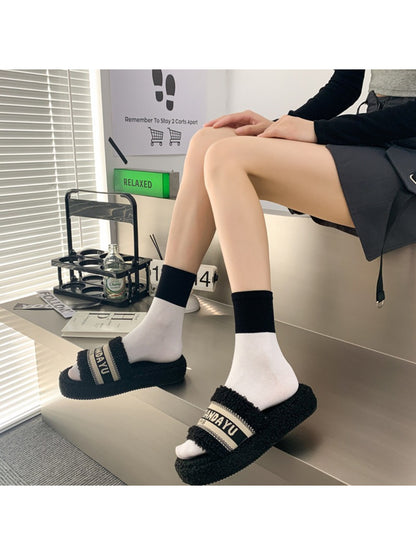 Rufia - Black and White Contrast Crew Socks product image 1