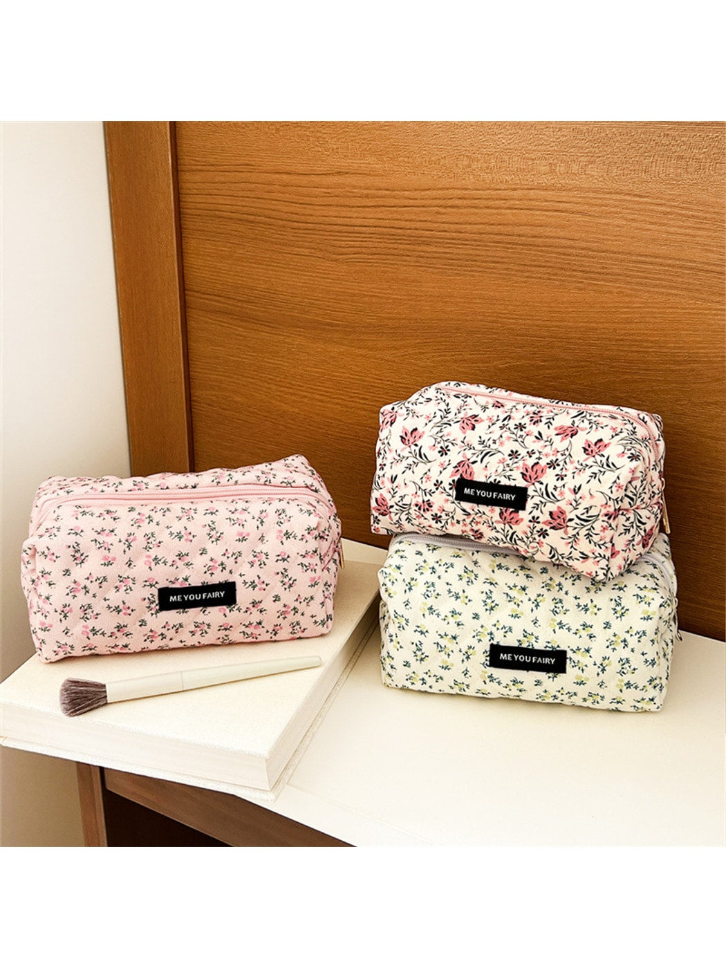 Cosbai - Floral Pattern Handheld Makeup Bag