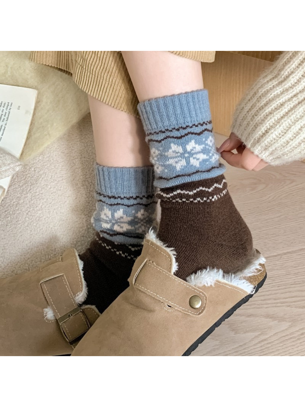 Rufia - Nordic Snowflake Crew Socks
