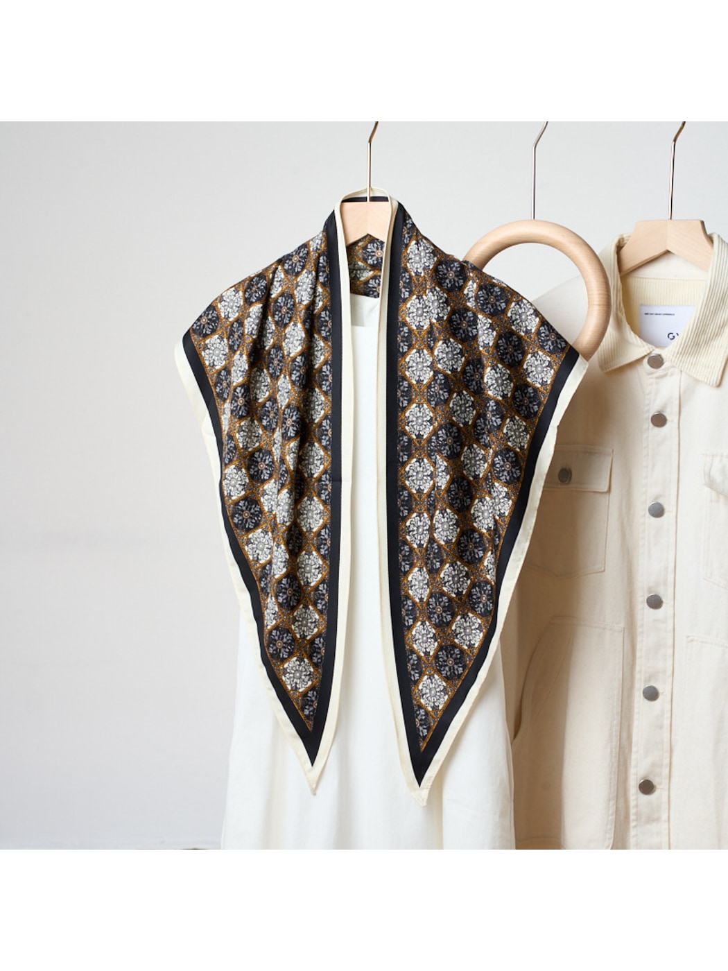 Scarvii - Sophisticated Print Border Triangle Bandana