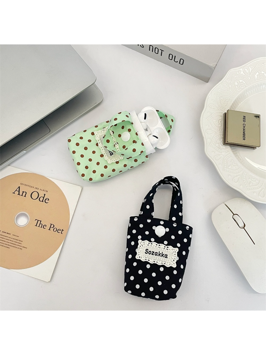 Cosbai - Polka Dot Lace Snap Pouch