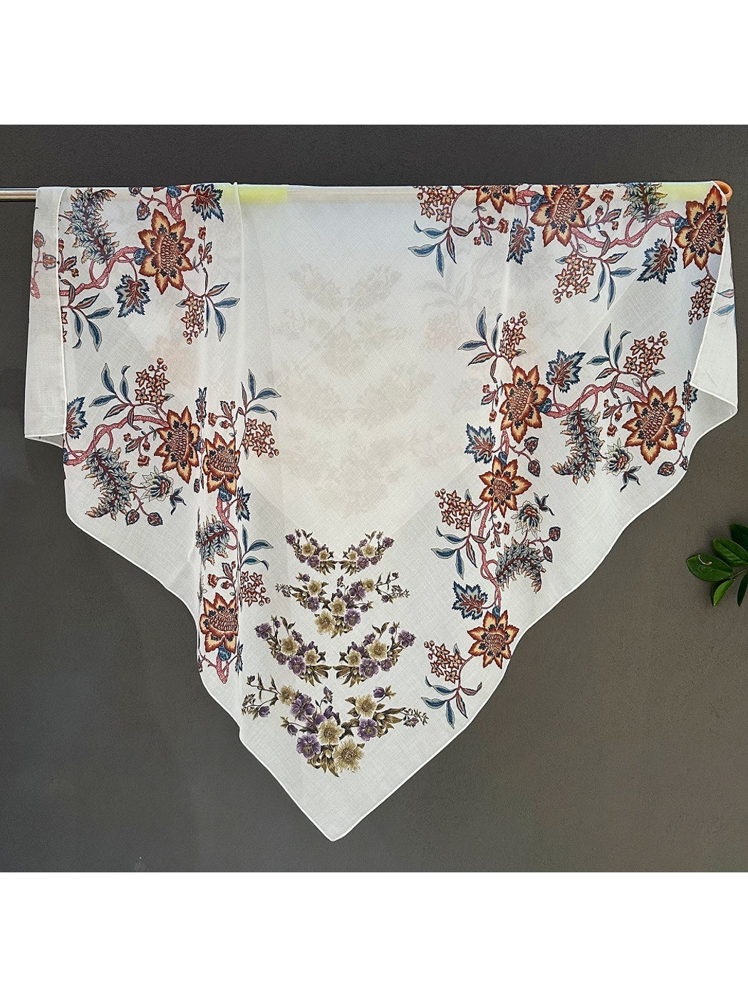 Scarvii - Floral Print Classic Styling Square Scarf