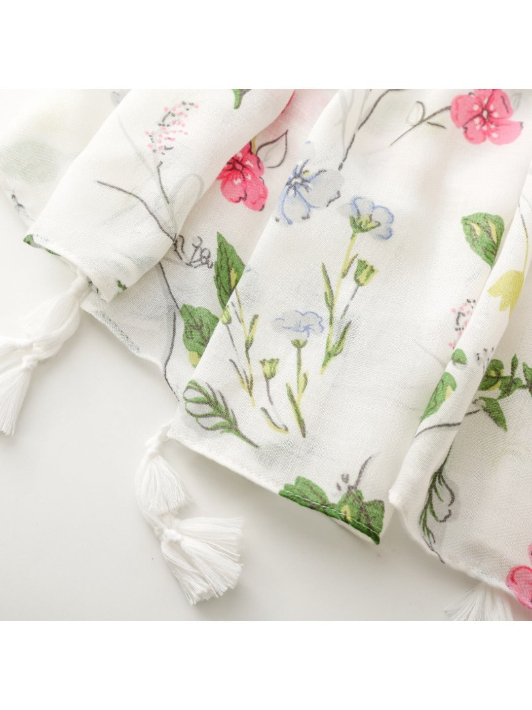Scarvii - Floral Tassel Travel Scarf