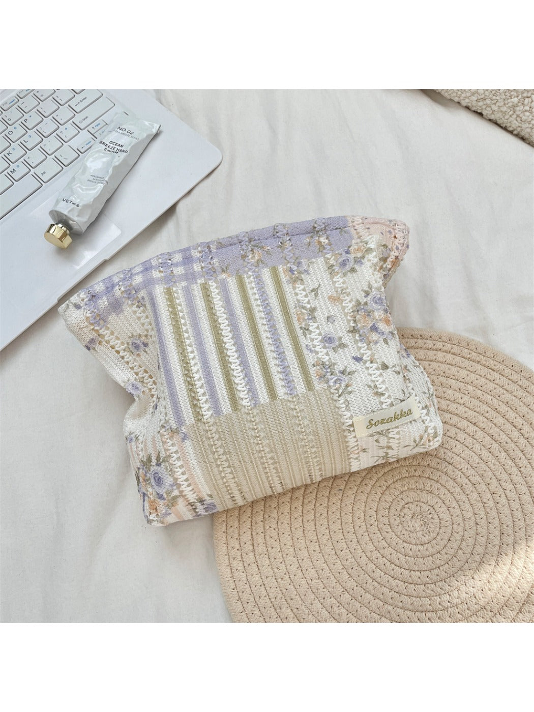 Cosbai – Cosmetic Pouch with Floral Print
