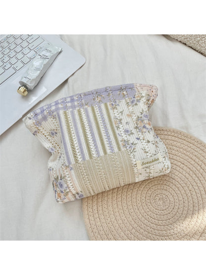 Cosbai – Cosmetic Pouch with Floral Print