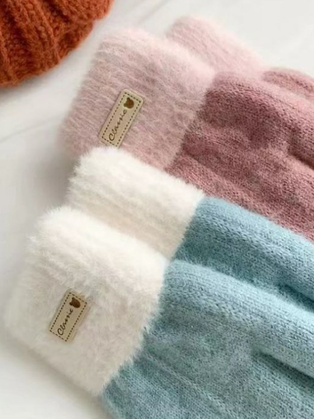 Gloving – Plush Knit Winter Gloves