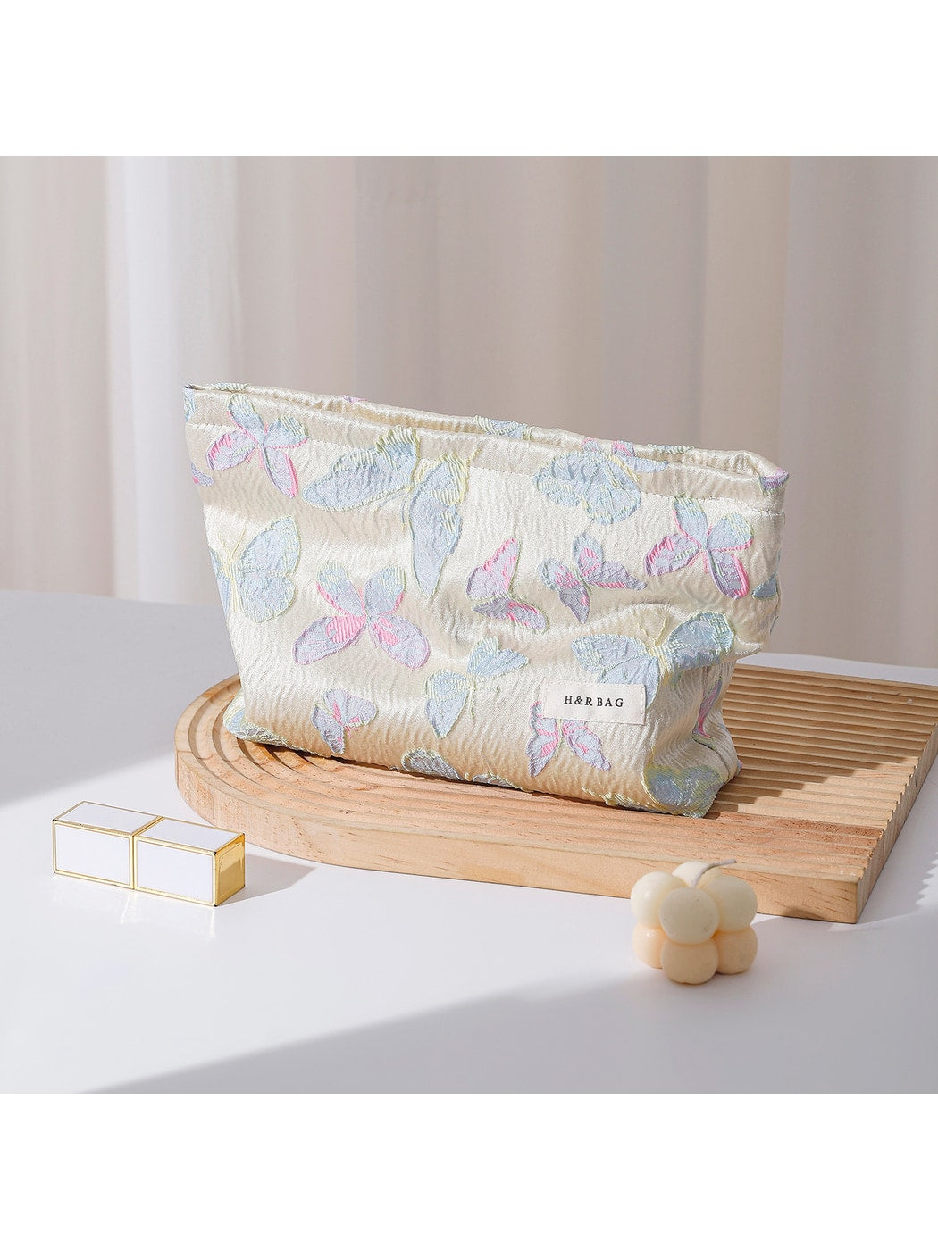 Cosbai - Butterfly Print Handheld Cosmetic Bag
