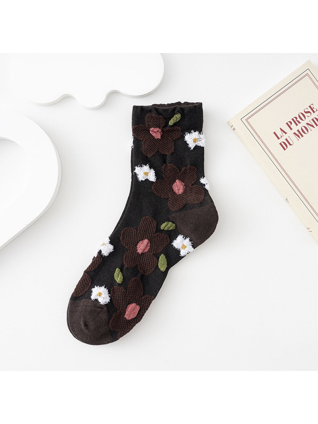 Rufia - Floral Relief Pattern Casual Crew Socks