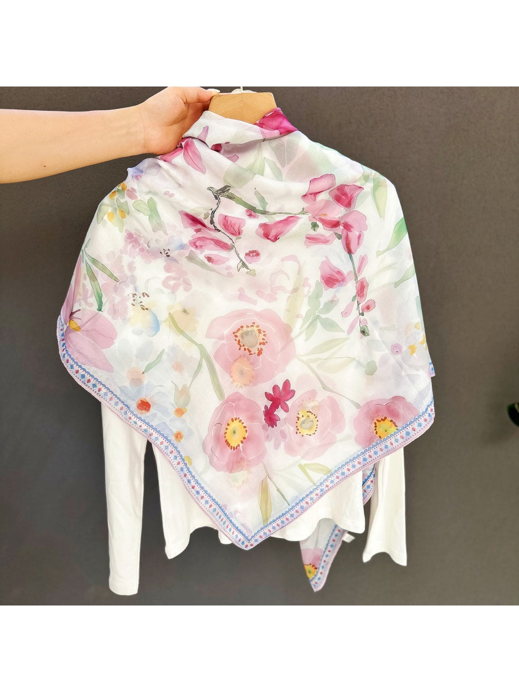 Scarvii - Soft Watercolor Floral Printed Square Scarf