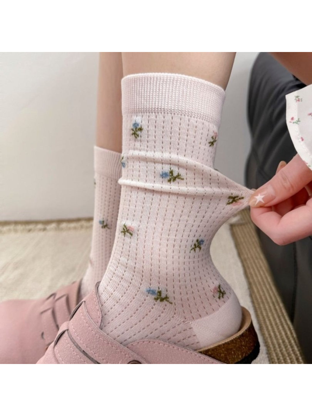 Rufia - Dainty Floral Hollow Knit Crew Socks