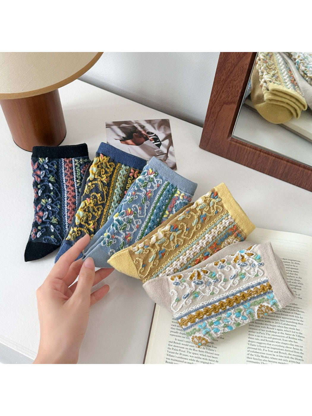 Rufia - Textured Floral Ribbon Socks