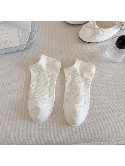 Rufia - Simple White Ankle Casual Socks