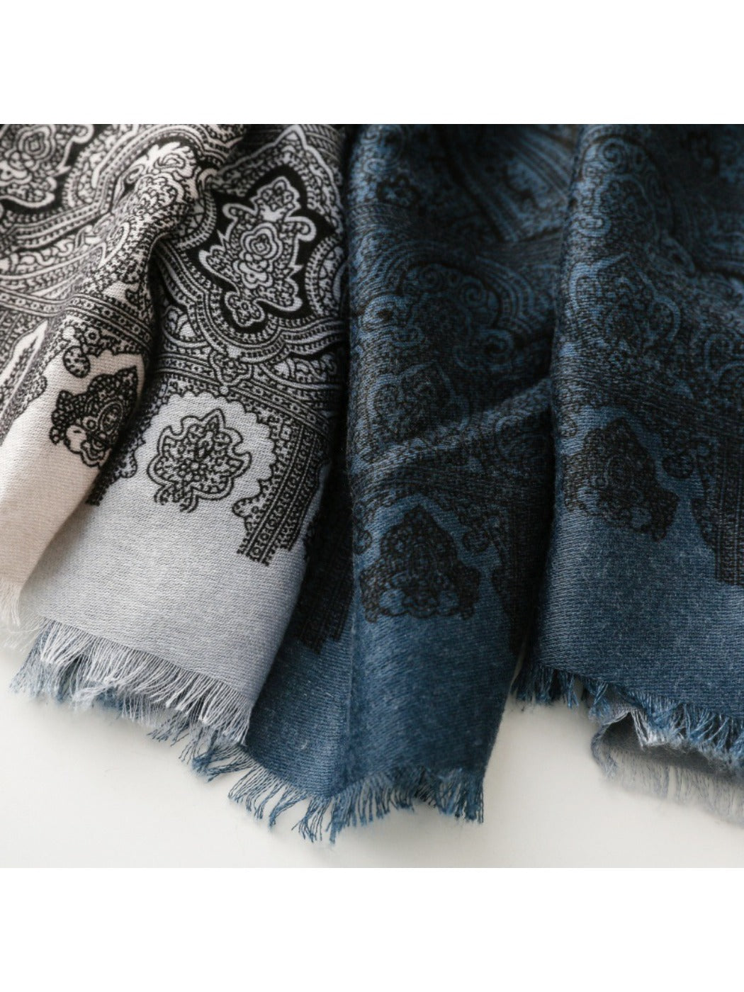 Scarvii - Paisley Gradient Winter Scarf