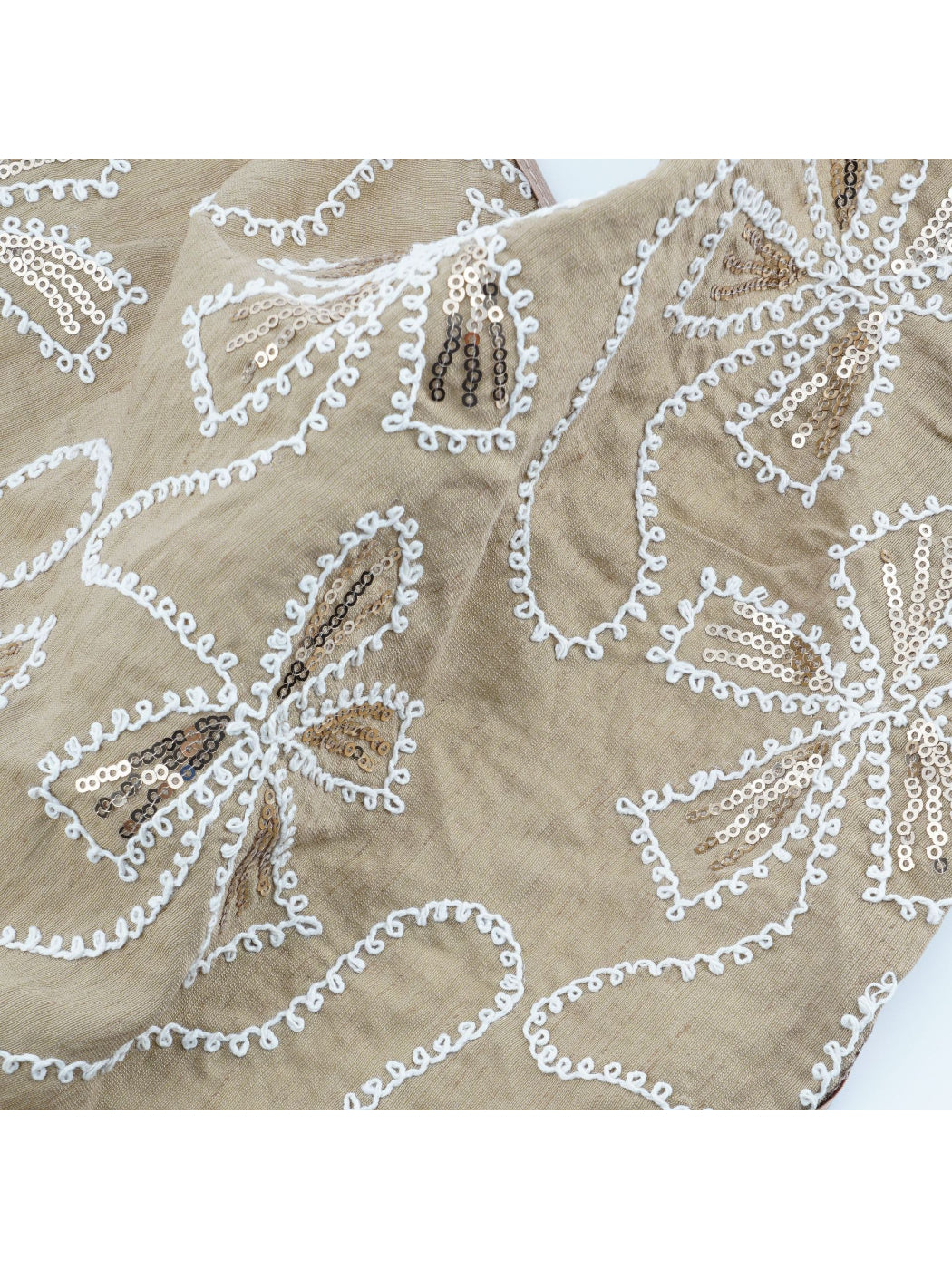 Scarvii - Embroidered Daisy Vine Triangle Scarf