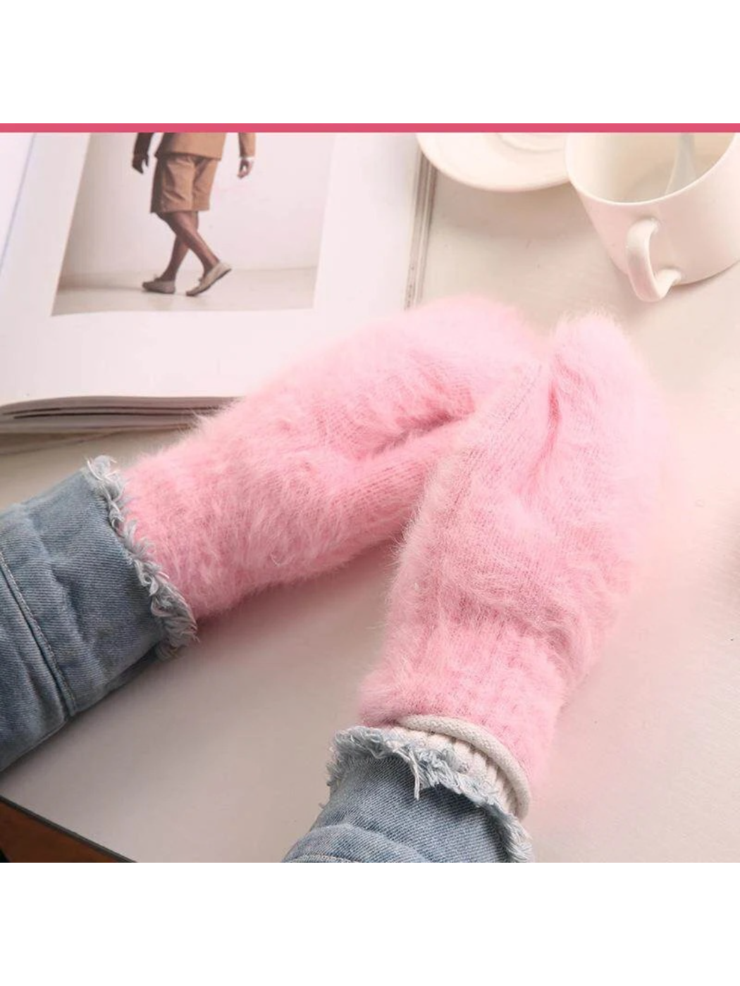 Gloving - Fuzzy Texture Ribbed-Cuff Mittens