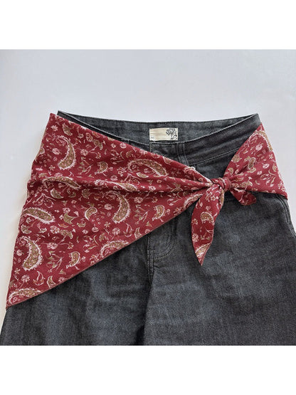 Scarvii - Retro Paisley Pattern Square Scarf