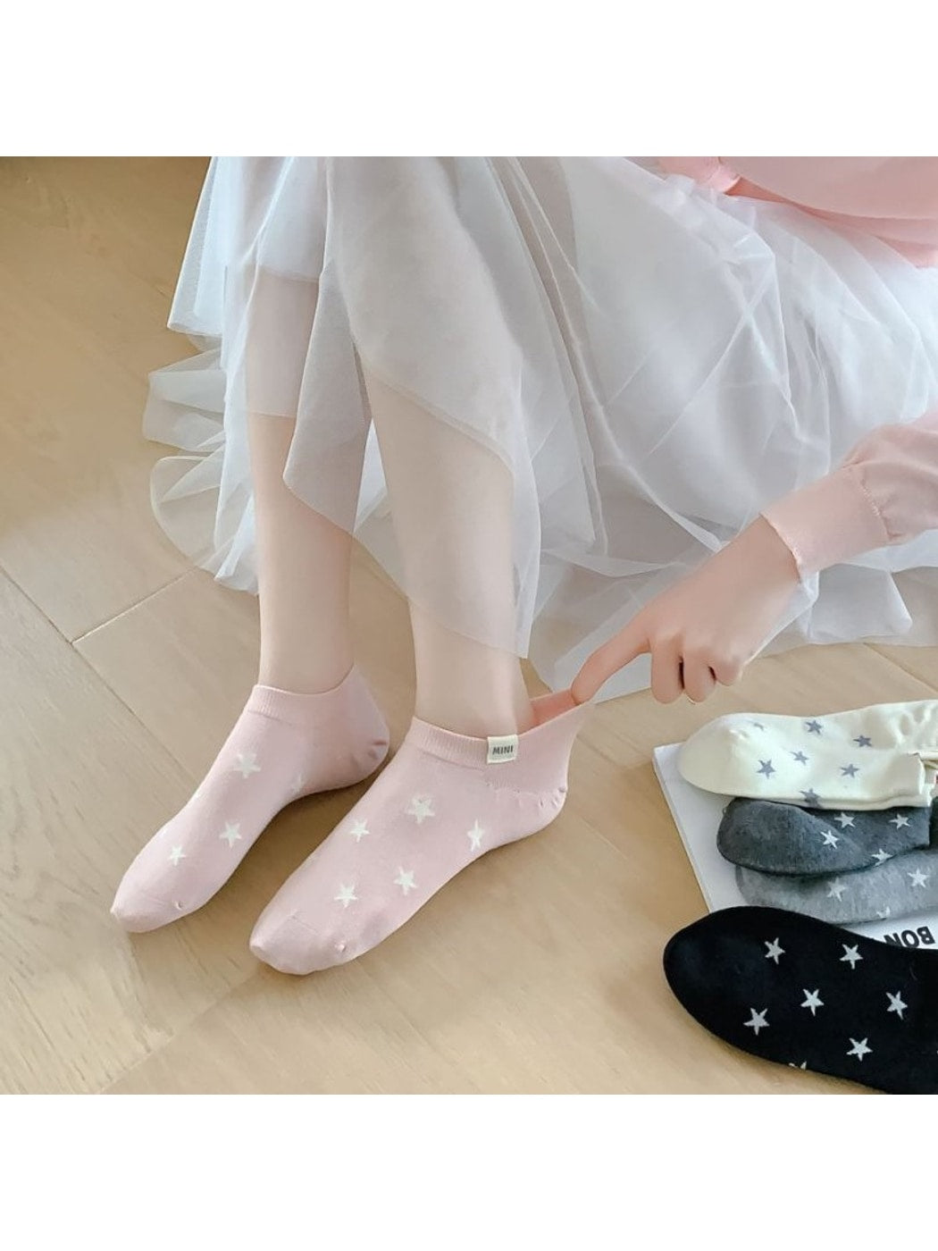 Rufia - Plain Star Pattern Low Ankle Socks
