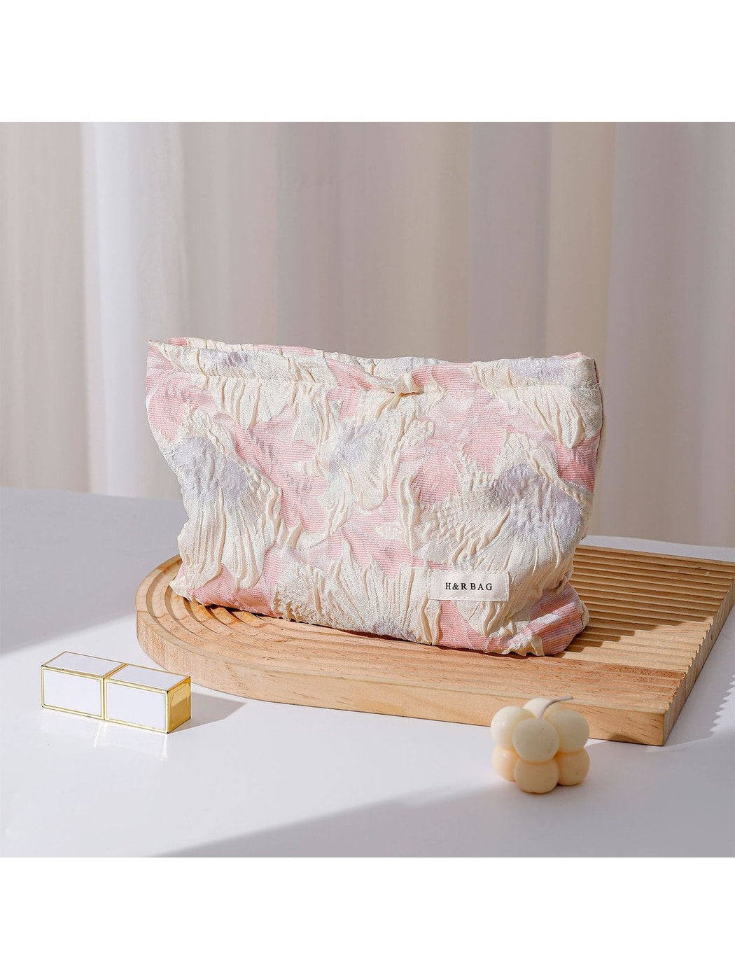 Cosbai - Sweet Floral Cosmetic Organizer Bag