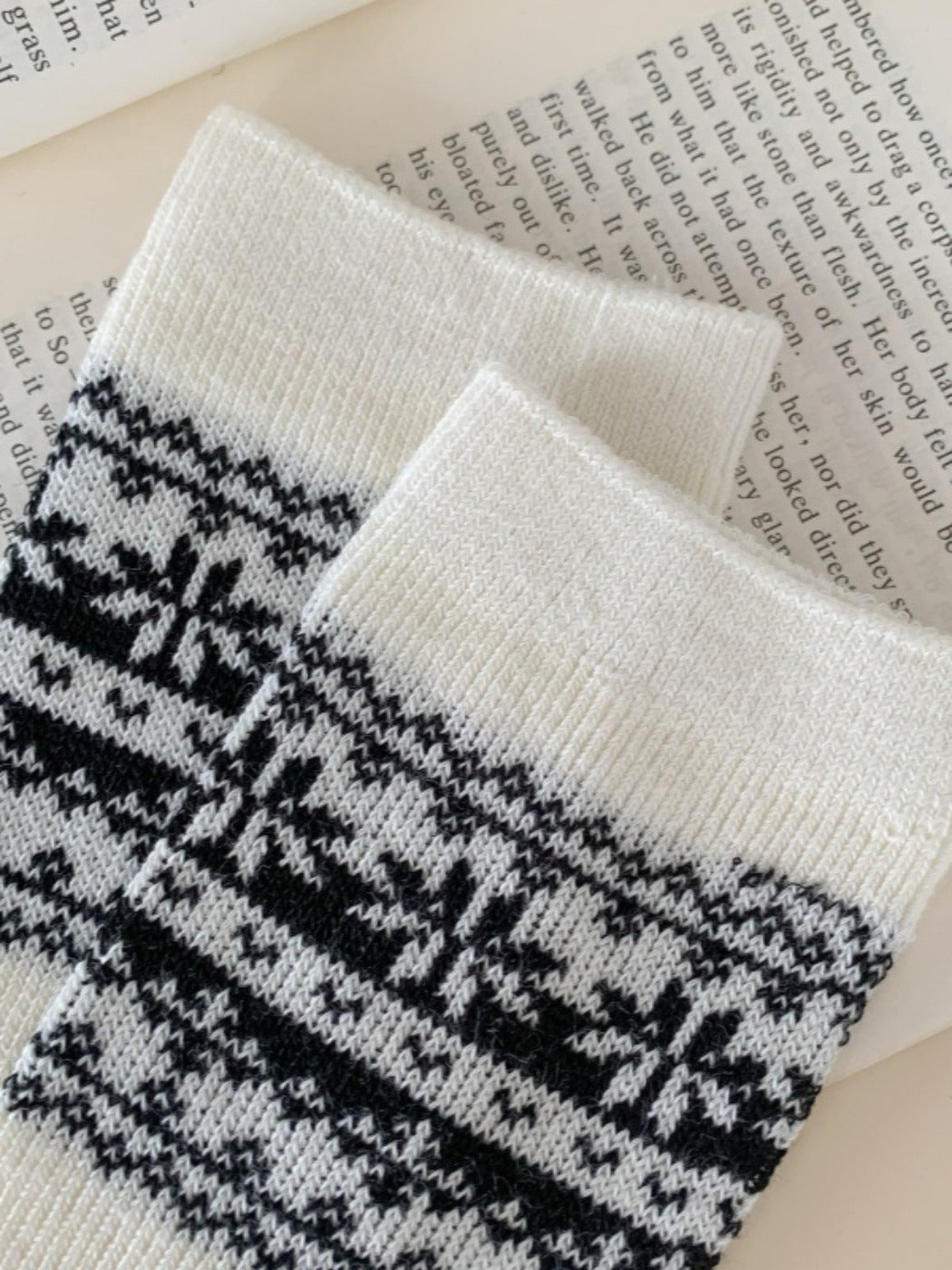 Rufia - Double-knit Mid-calf Socks with Bohemian-style