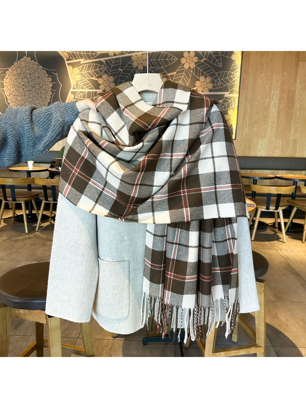 Scarvii - Classic Large-Check Fringed Winter Scarf