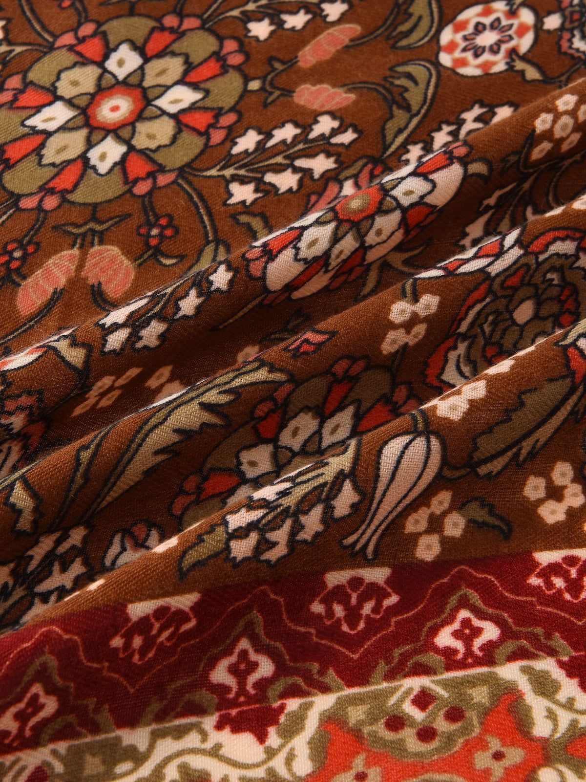 Scarvii - 27'' Retro Print Square Scarf - Classic & Chic