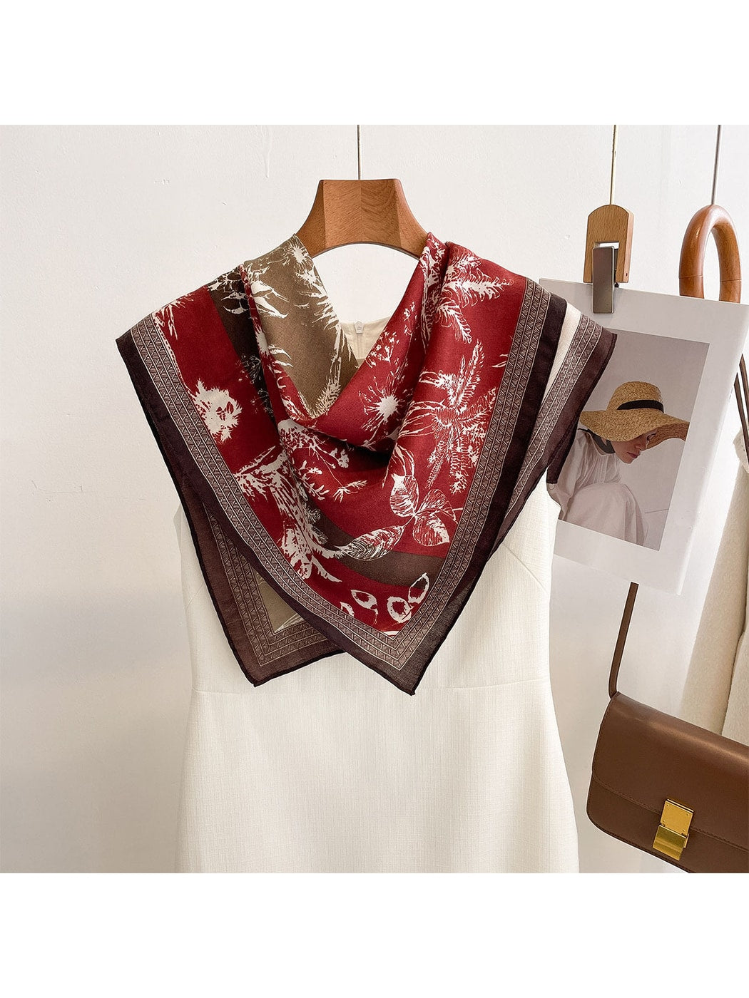 Scarvii - Elegant Plant Spliced Print Square Scarf
